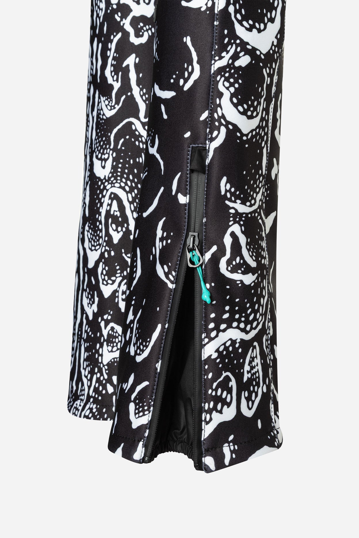 Tiby Flash Ski Pants Print - AOP Serpentis Black